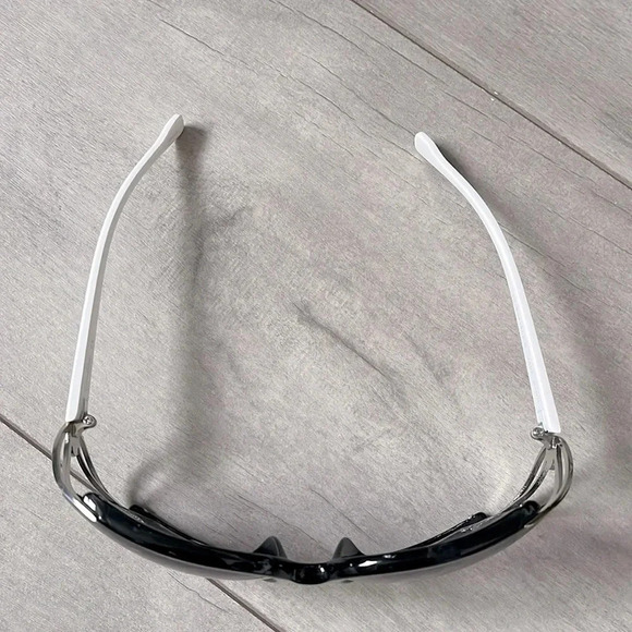 JESSICA SIMPSON NWOT Oversized Sunglasses Black White Silver. - Picture 4 of 7